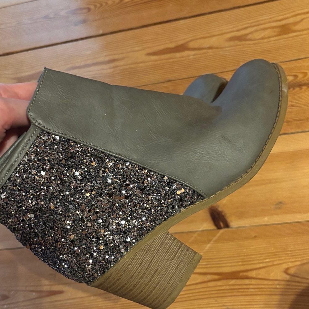 Elegant Gray Glitter Ankle Booties